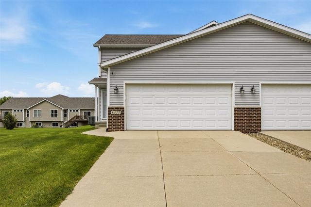 1577 Hunters Creek Way, Marion, IA 52302