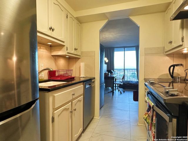 7039 San Pedro Ave Apt 601, San Antonio, TX 78216