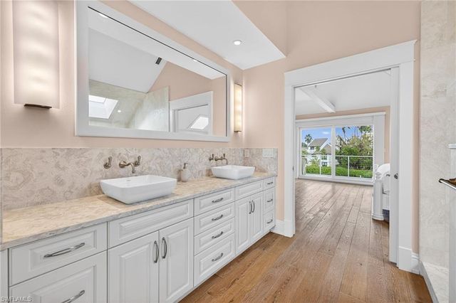 1480 Angel DR, Sanibel, FL 33957