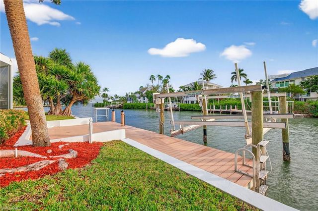 1480 Angel DR, Sanibel, FL 33957