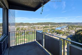 1800 Roundhill Road 1703, Charleston, WV 25314
