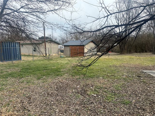 3601 Hedge Row Street, Granbury, TX 76048