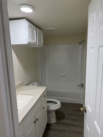 3601 Hedge Row Street, Granbury, TX 76048