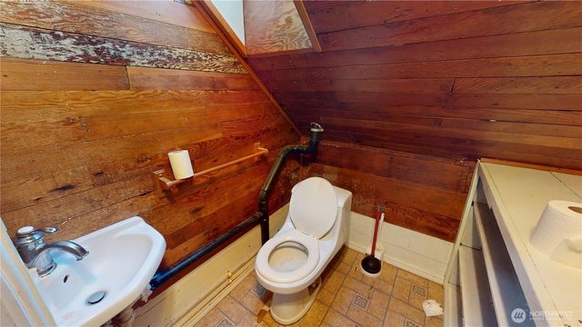 1516 Riddell Street, Raymond, WA 98577