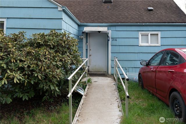 1516 Riddell Street, Raymond, WA 98577