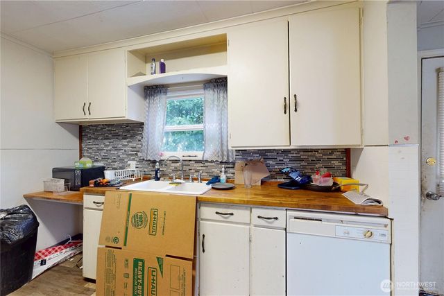 1516 Riddell Street, Raymond, WA 98577