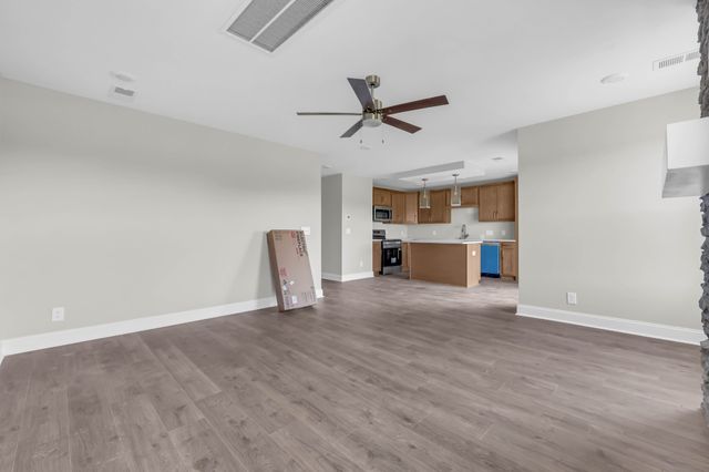 2804 Brewster Dr, Clarksville, TN 37042