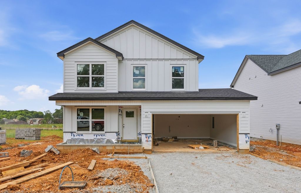 2804 Brewster Dr, Clarksville, TN 37042