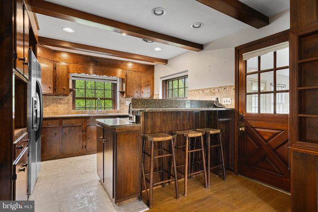 71 FOREST LN, Swarthmore, PA 19081