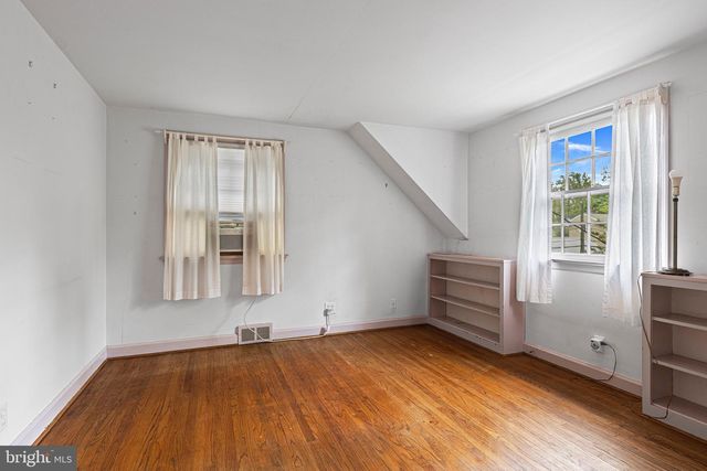 71 FOREST LN, Swarthmore, PA 19081