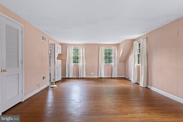 71 FOREST LN, Swarthmore, PA 19081