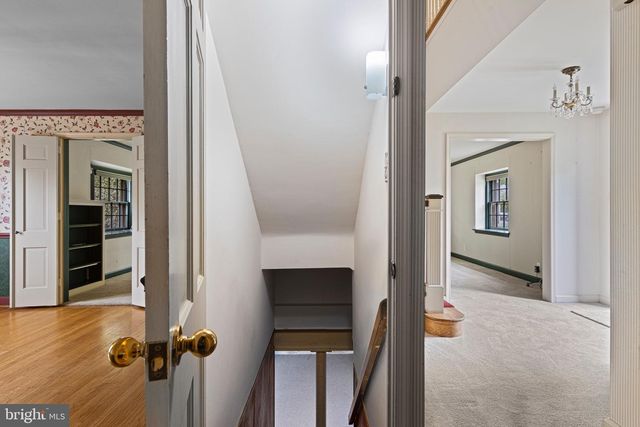 71 FOREST LN, Swarthmore, PA 19081