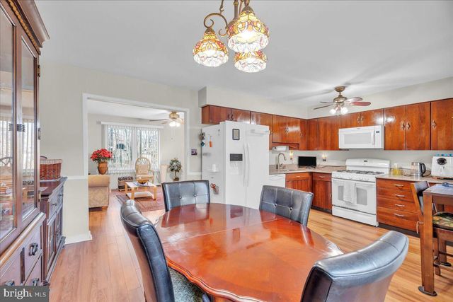 195 ELEANOR, Cherry Hill, NJ 08003