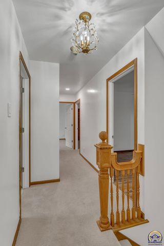 1512 SW Ward PKY, Topeka, KS 66604