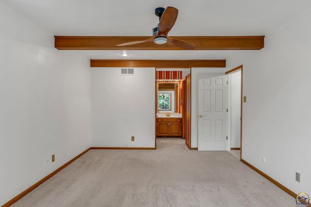 1512 SW Ward PKY, Topeka, KS 66604