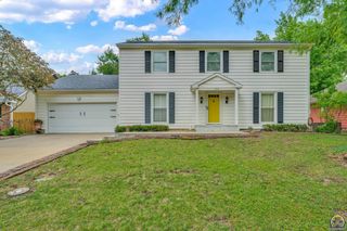 1512 SW Ward PKY, Topeka, KS 66604
