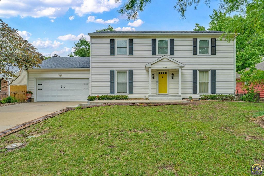 1512 SW Ward PKY, Topeka, KS 66604