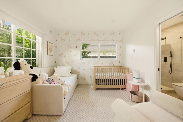 725 W 51st St, Miami Beach, FL 33140