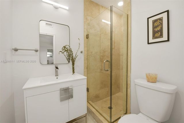 725 W 51st St, Miami Beach, FL 33140