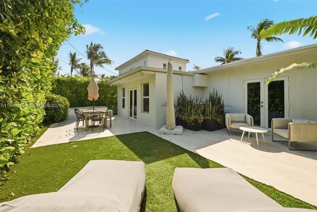 725 W 51st St, Miami Beach, FL 33140