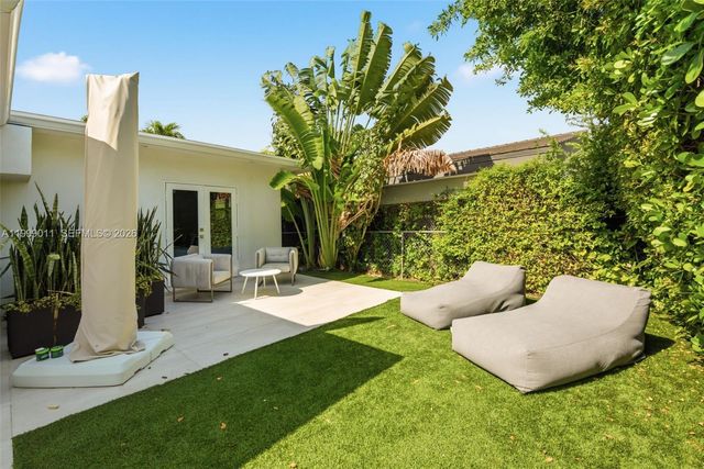 725 W 51st St, Miami Beach, FL 33140