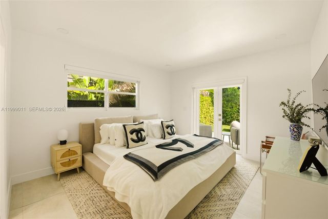 725 W 51st St, Miami Beach, FL 33140