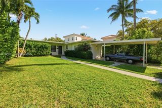 725 W 51st St, Miami Beach, FL 33140