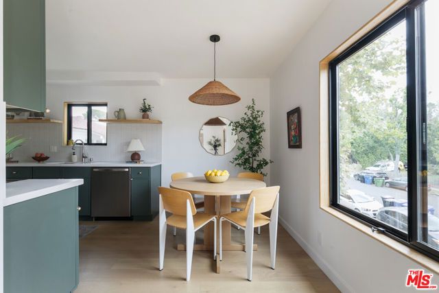 4412 Finley Avenue 5, Los Angeles, CA 90027