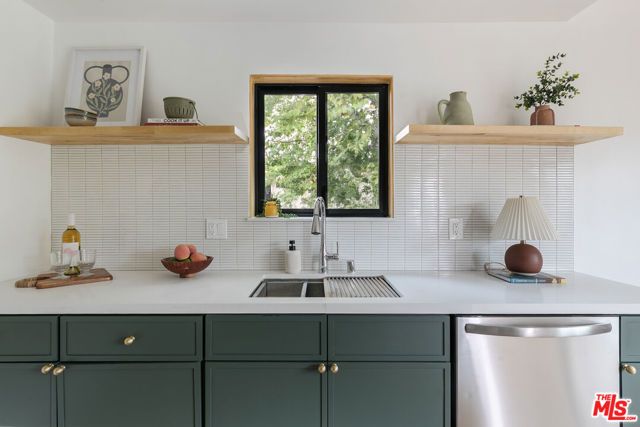 4412 Finley Avenue 5, Los Angeles, CA 90027