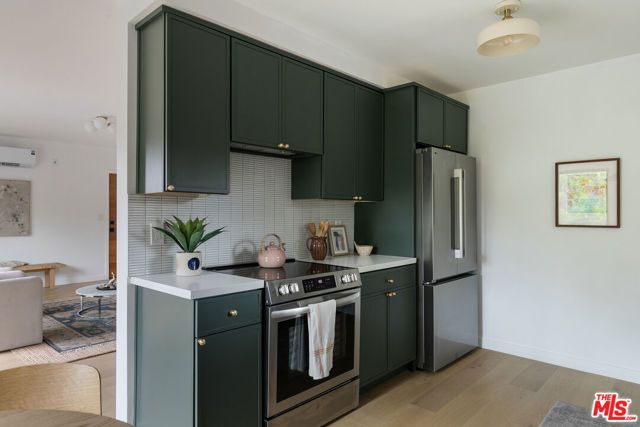 4412 Finley Avenue 5, Los Angeles, CA 90027