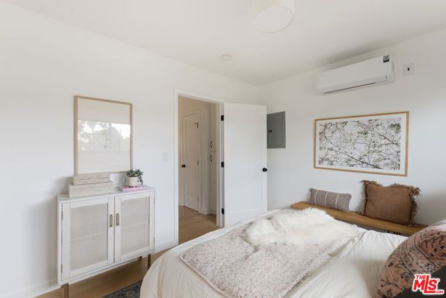 4412 Finley Avenue 5, Los Angeles, CA 90027
