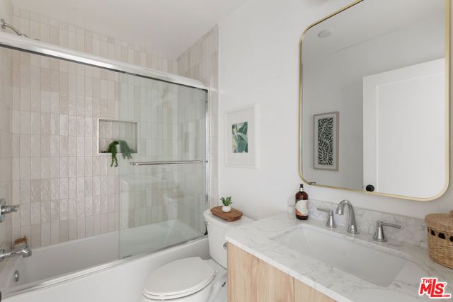 4412 Finley Avenue 5, Los Angeles, CA 90027