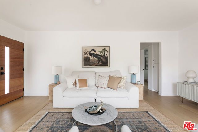 4412 Finley Avenue 5, Los Angeles, CA 90027