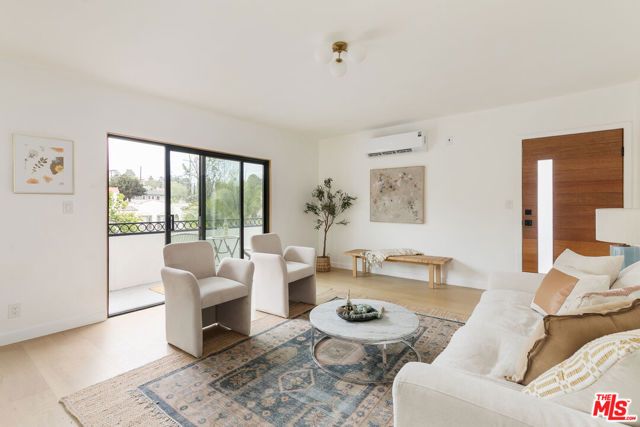 4412 Finley Avenue 5, Los Angeles, CA 90027
