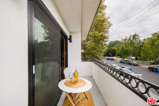 4412 Finley Avenue 5, Los Angeles, CA 90027