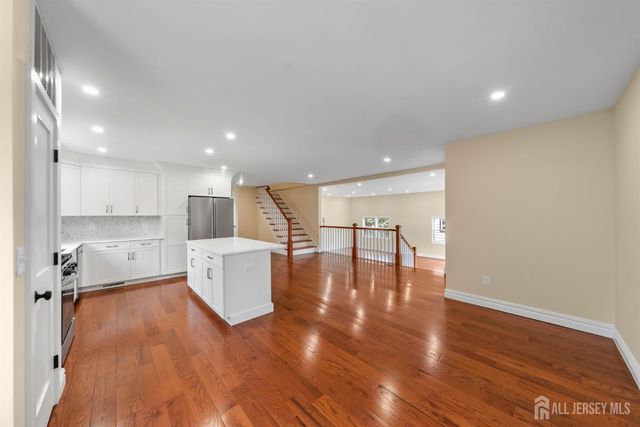 59 Oakland Avenue, Edison, NJ 08817