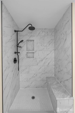 59 Oakland Avenue, Edison, NJ 08817