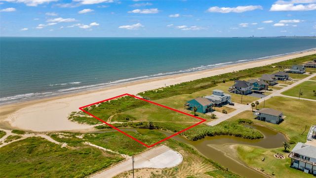704 Villa Drive, Port Bolivar, TX 77650