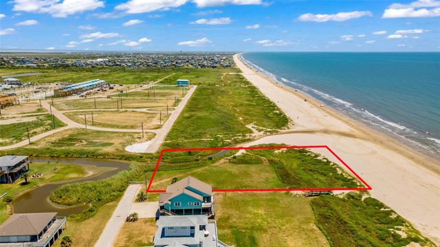 704 Villa Drive, Port Bolivar, TX 77650