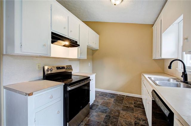 21 Winter Wood Court, Taylorsville, GA 30178