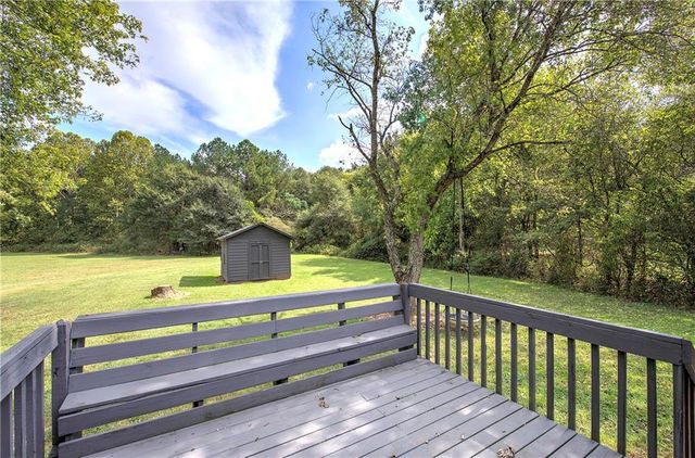 21 Winter Wood Court, Taylorsville, GA 30178