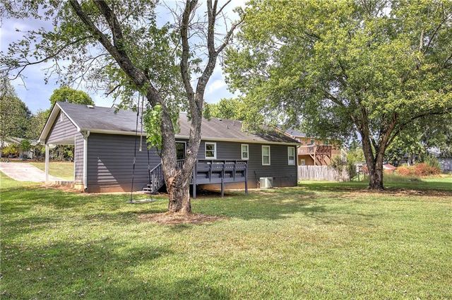 21 Winter Wood Court, Taylorsville, GA 30178