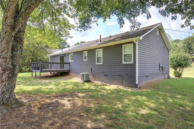 21 Winter Wood Court, Taylorsville, GA 30178