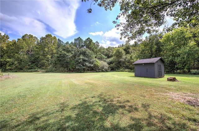 21 Winter Wood Court, Taylorsville, GA 30178