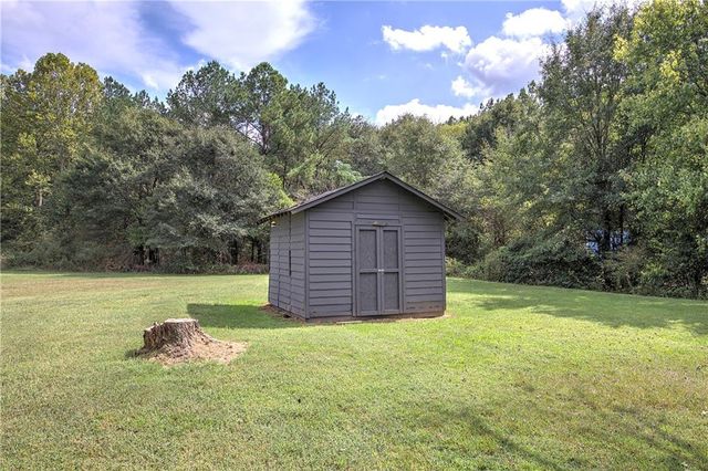 21 Winter Wood Court, Taylorsville, GA 30178