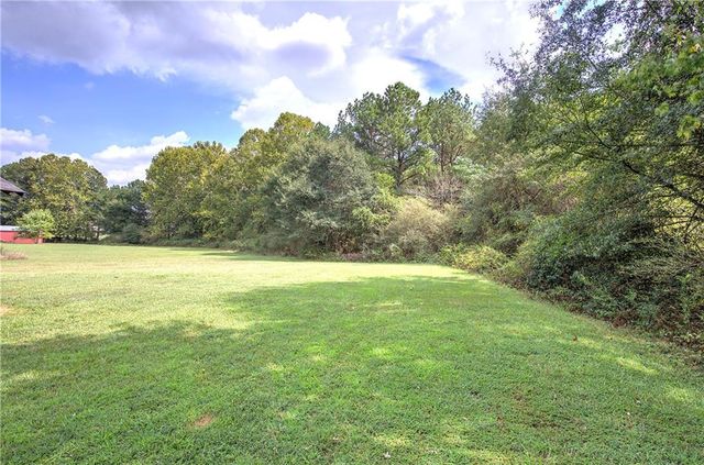 21 Winter Wood Court, Taylorsville, GA 30178