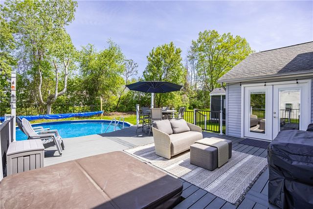 722 Brookeville Drive, Webster, NY 14580