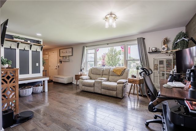 722 Brookeville Drive, Webster, NY 14580