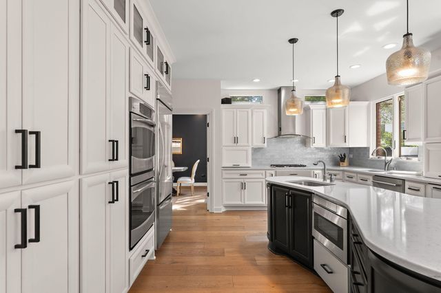 10022 Tanglewood Court, Munster, IN 46321