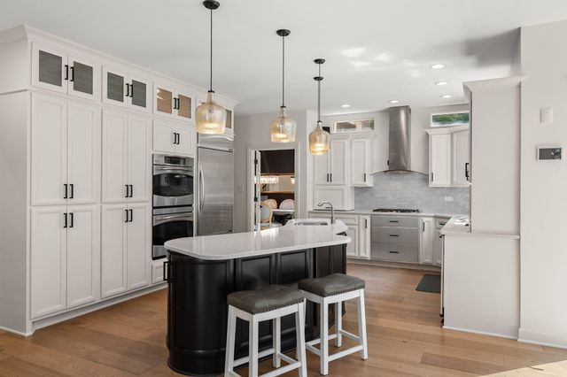 10022 Tanglewood Court, Munster, IN 46321